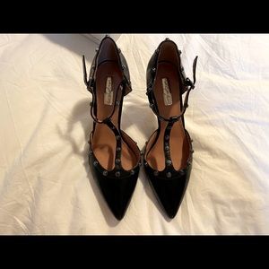 Halogen ‘Martine’ Studded T-Strap Pump